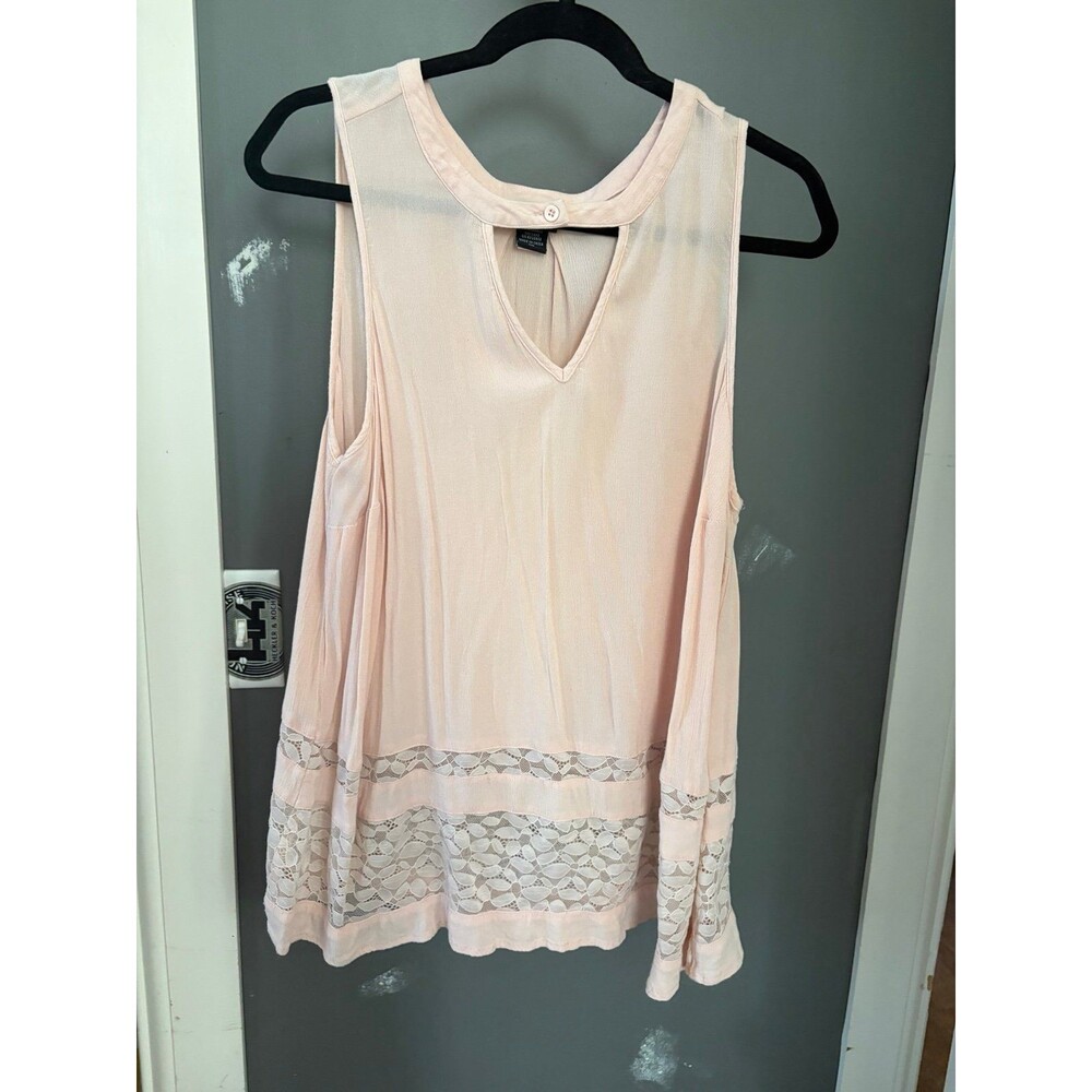 Torrid size 00 medium pink lace tank top blouse